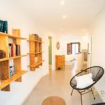 Duplex House Near Downtown Apartment *