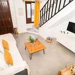 Apartment Duplex House Near Downtown *