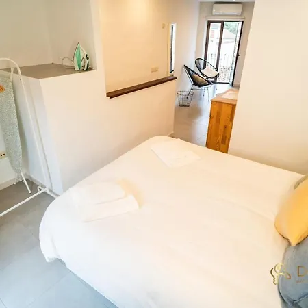 Duplex House Near Downtown *