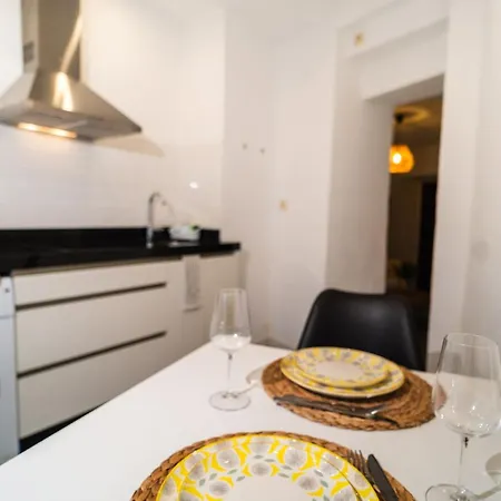 Duplex House Near Downtown Apartment