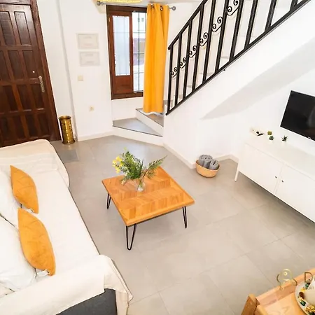 Apartment Duplex House Near Downtown *