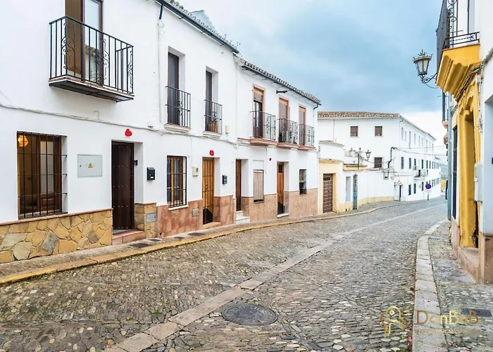 Apartment Duplex House Near Downtown *