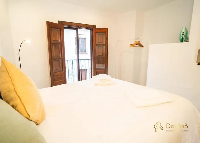 Duplex House Near Downtown Apartment