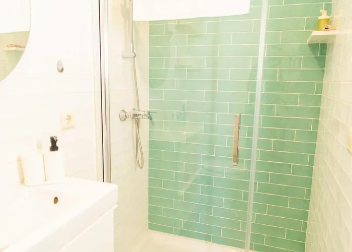 Duplex House Near Downtown Apartment *