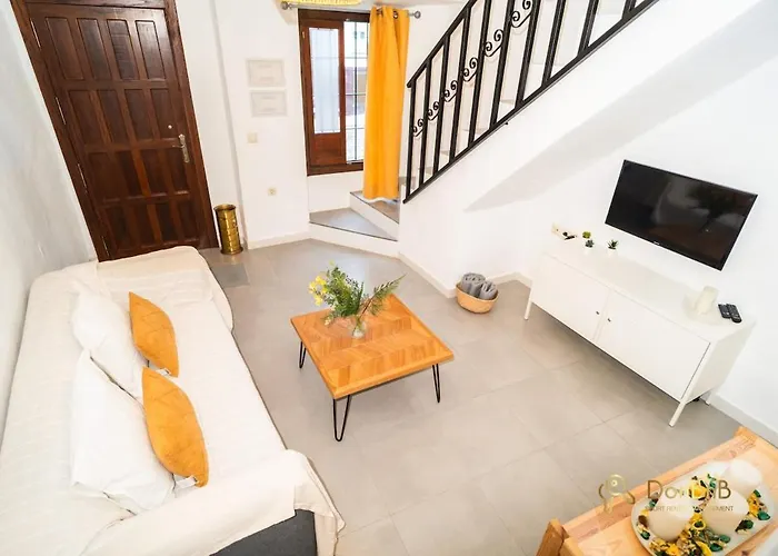 Apartment Duplex House Near Downtown *